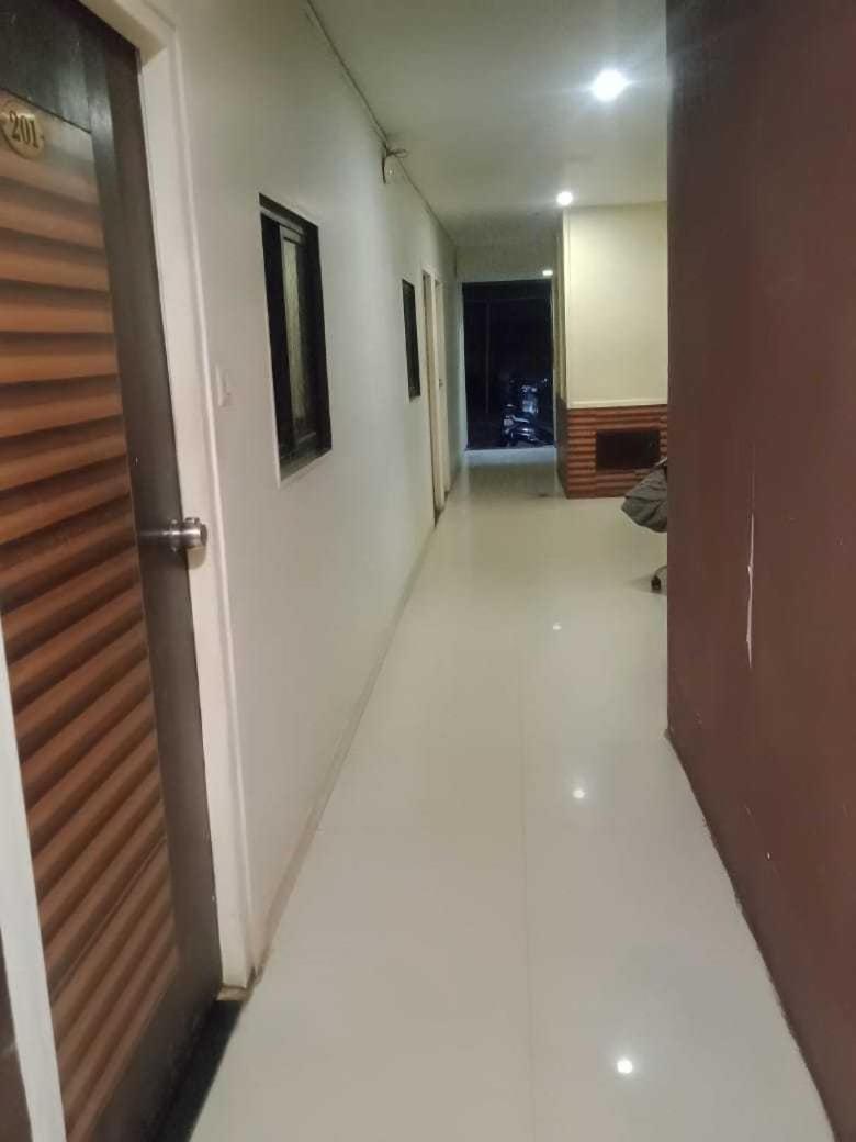 Spot On Hotel Shreeji Palace Ahmedabad Bagian luar foto