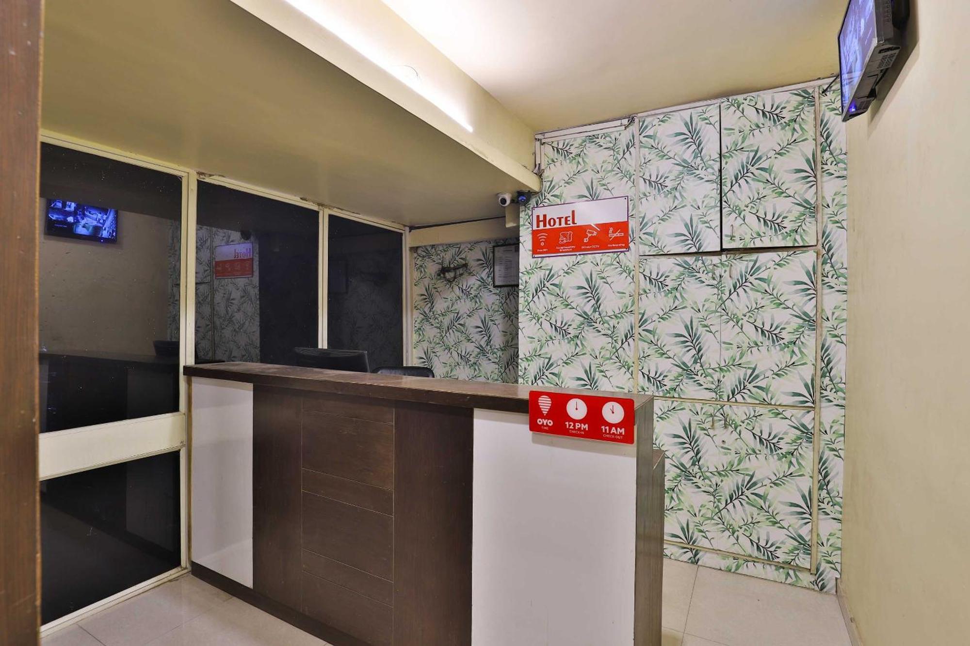 Spot On Hotel Shreeji Palace Ahmedabad Bagian luar foto