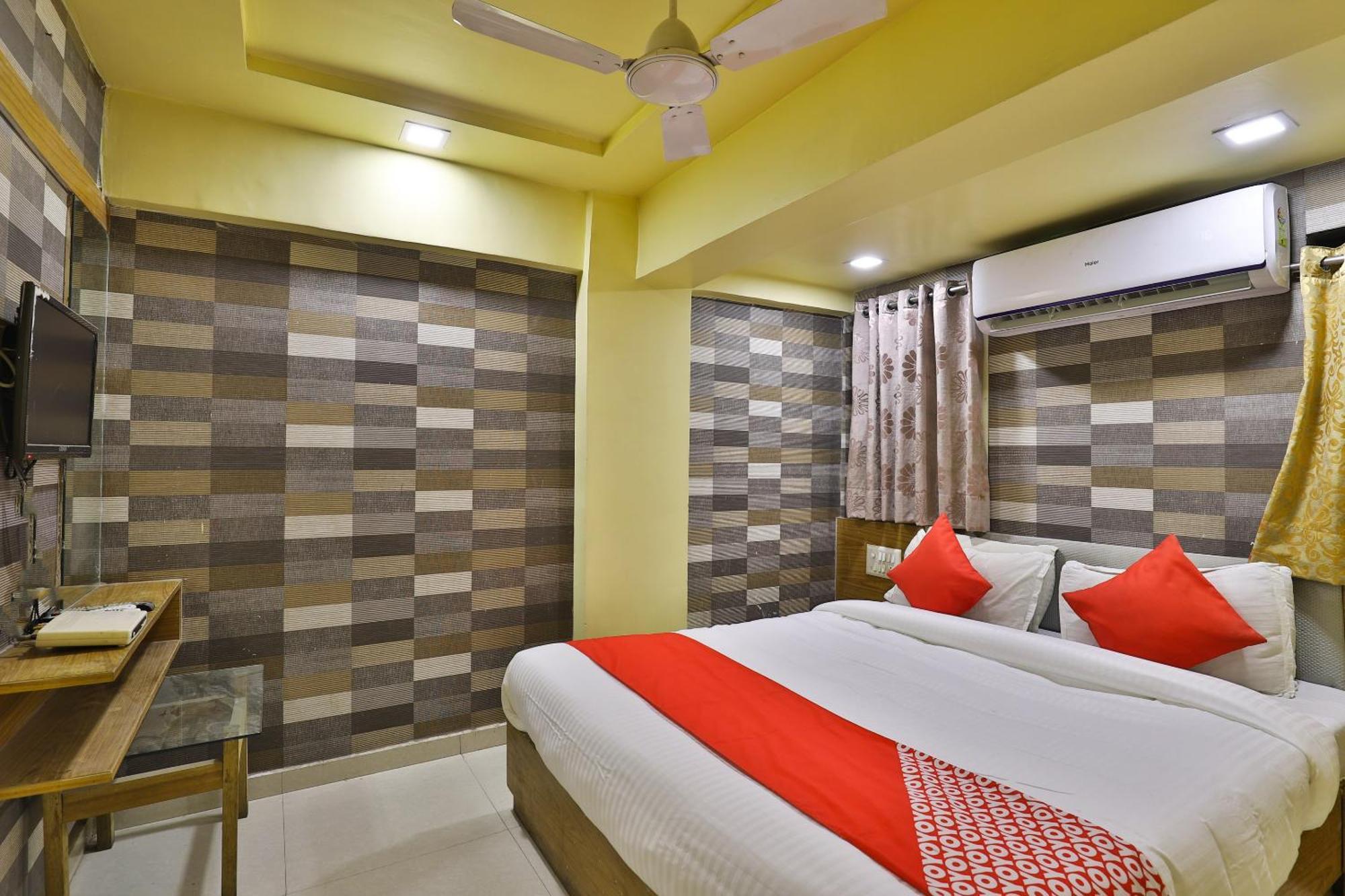 Spot On Hotel Shreeji Palace Ahmedabad Bagian luar foto